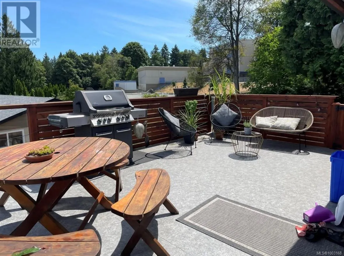15 Cilaire Dr