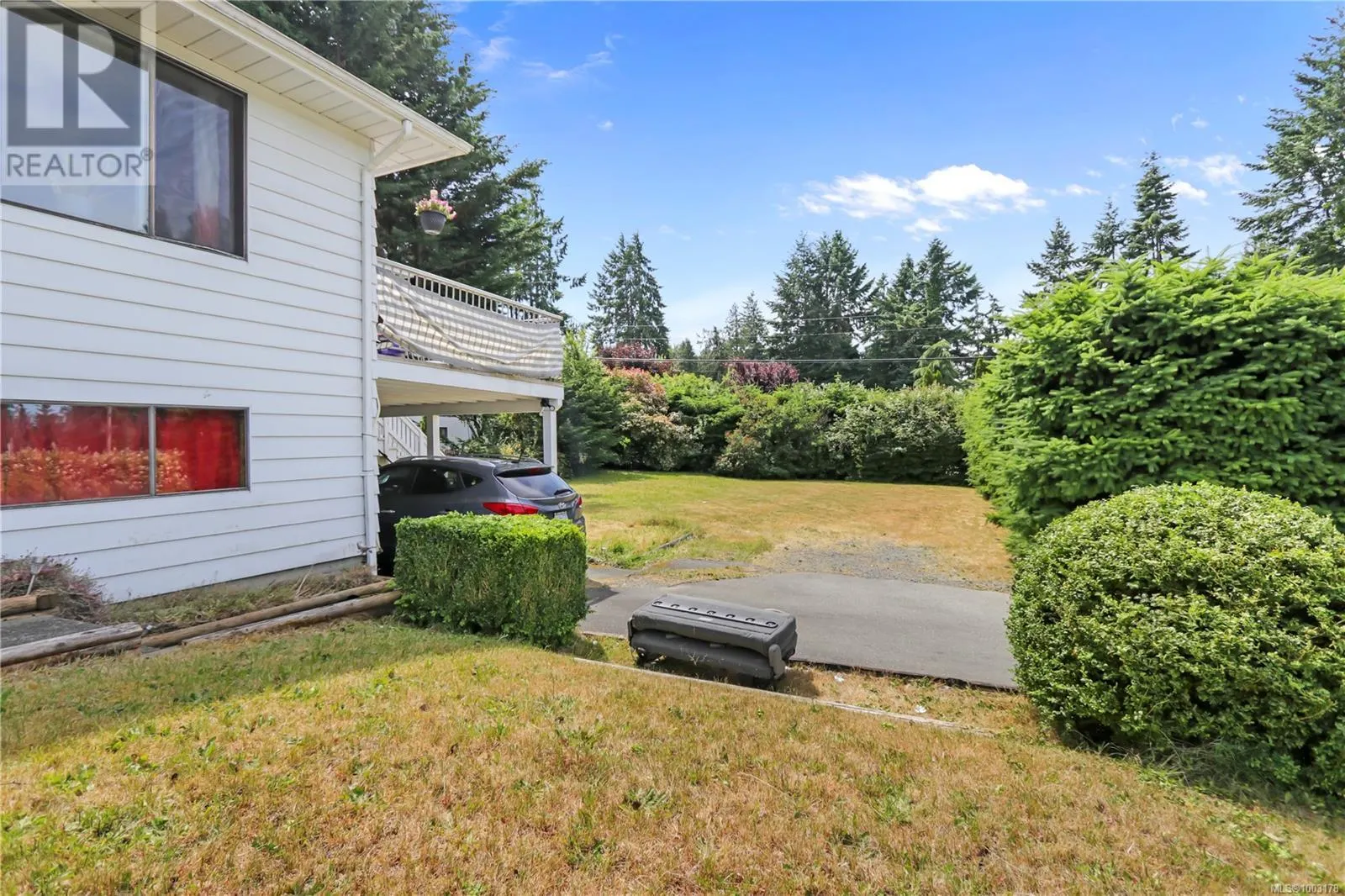 7361 Lynn Dr