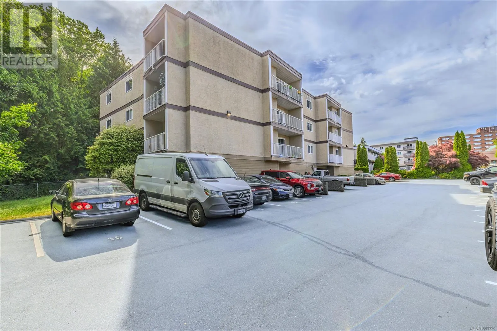 407 1187 Seafield Cres