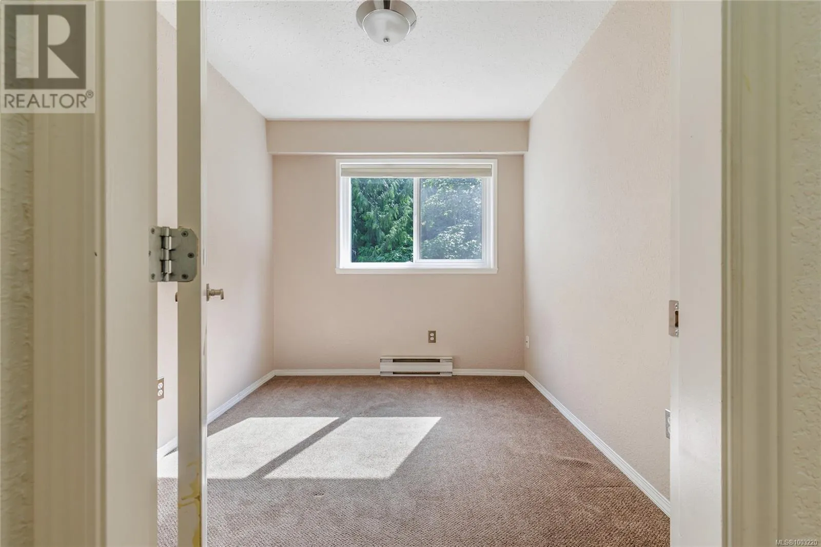 407 1187 Seafield Cres