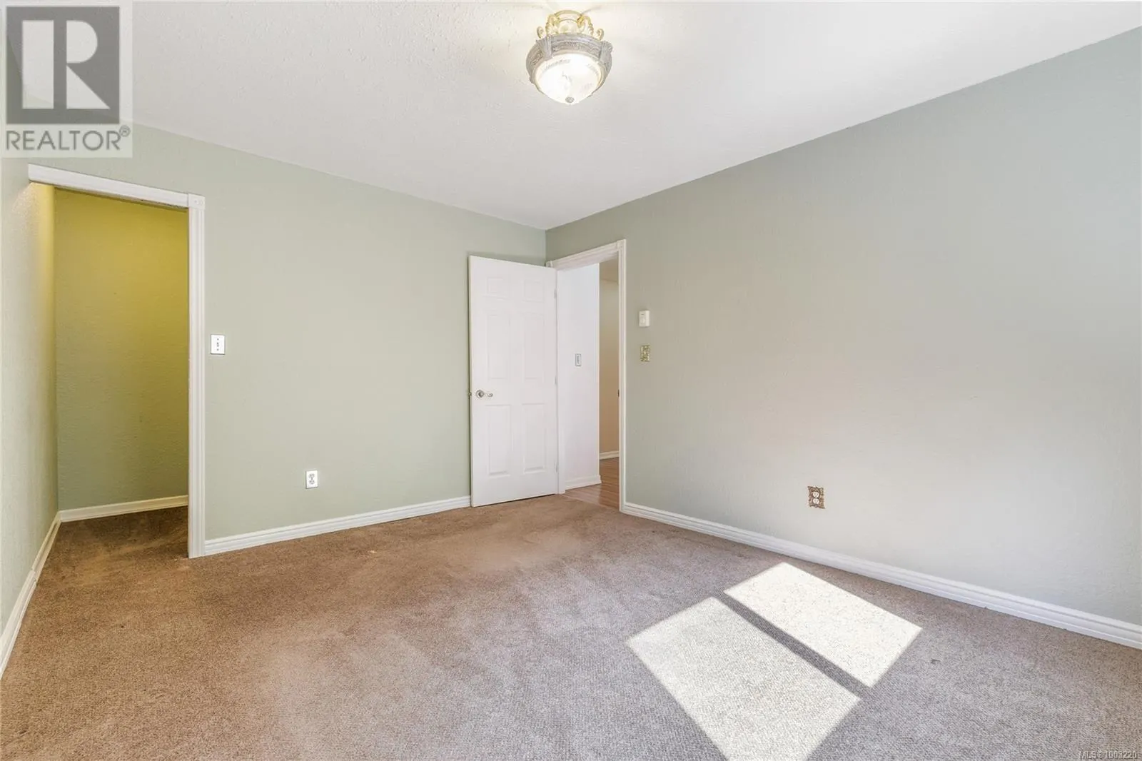 407 1187 Seafield Cres