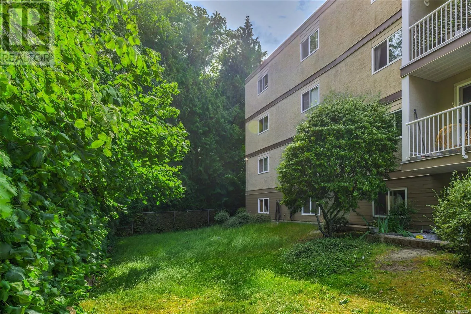 407 1187 Seafield Cres