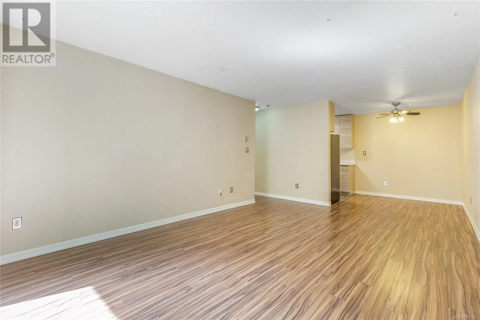 407 1187 Seafield Cres