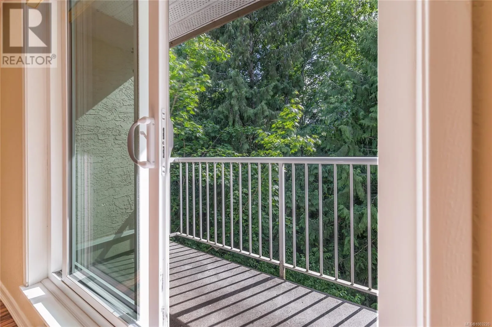 407 1187 Seafield Cres
