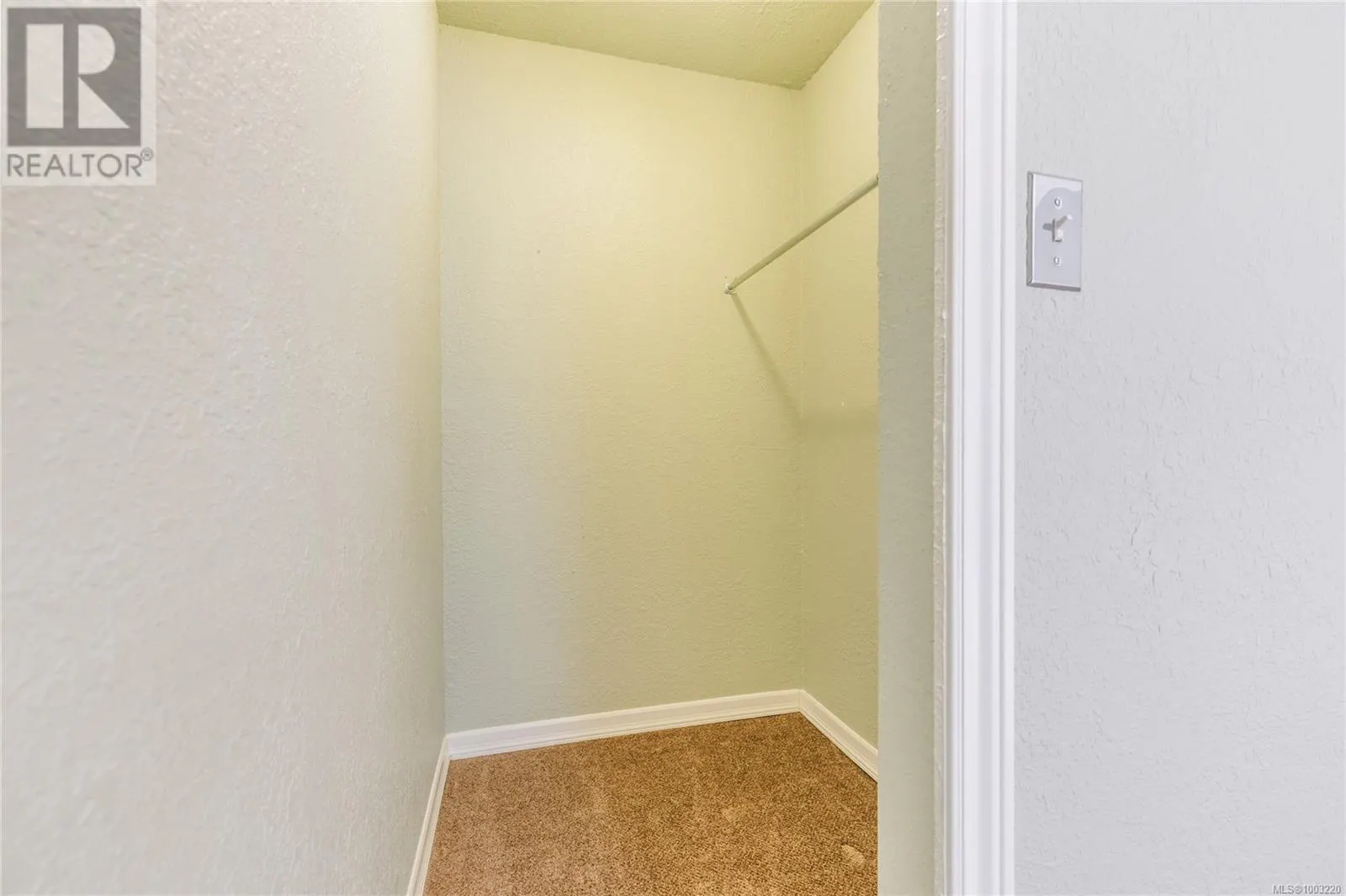 407 1187 Seafield Cres