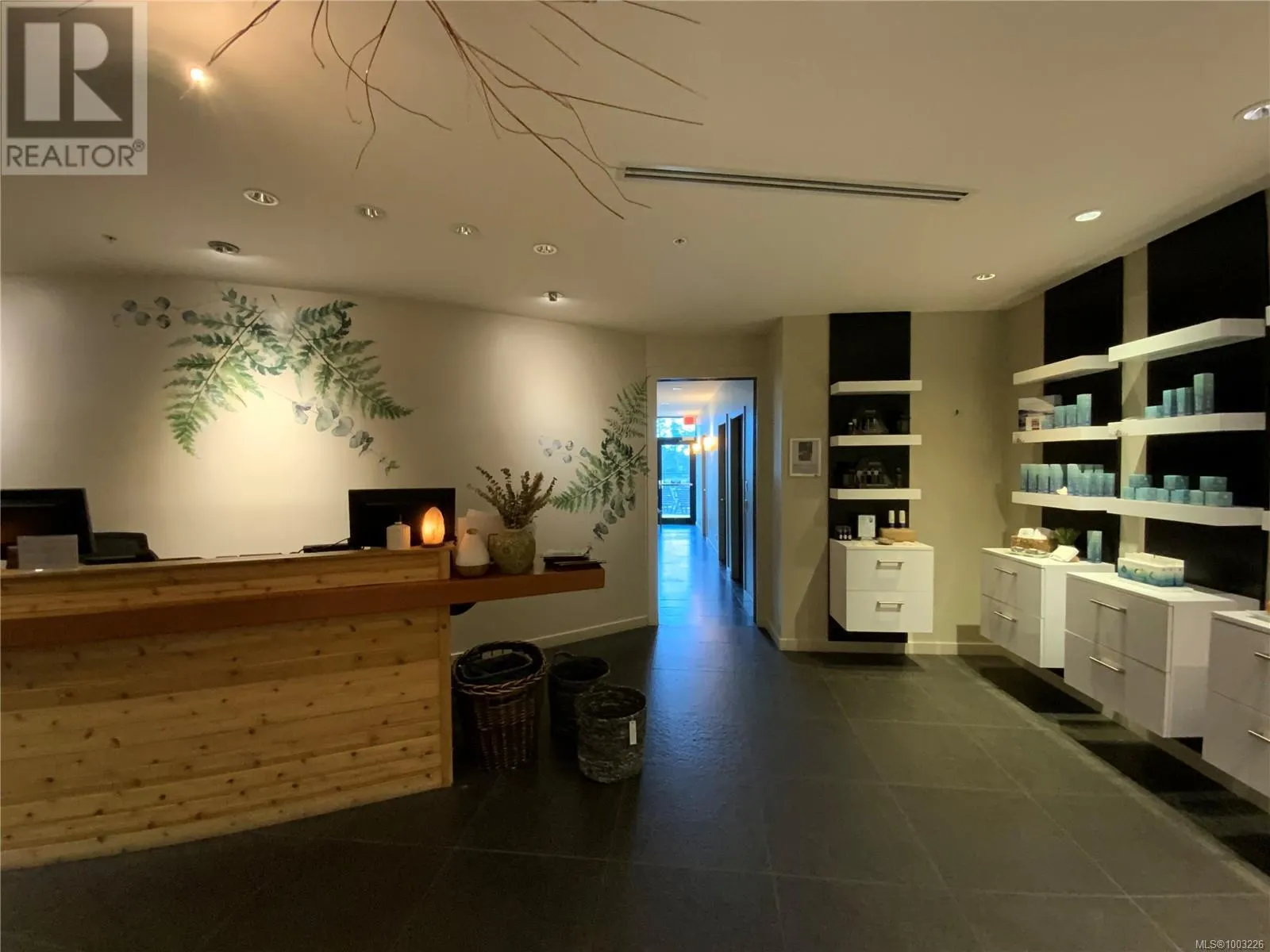 1104 596 Marine Dr