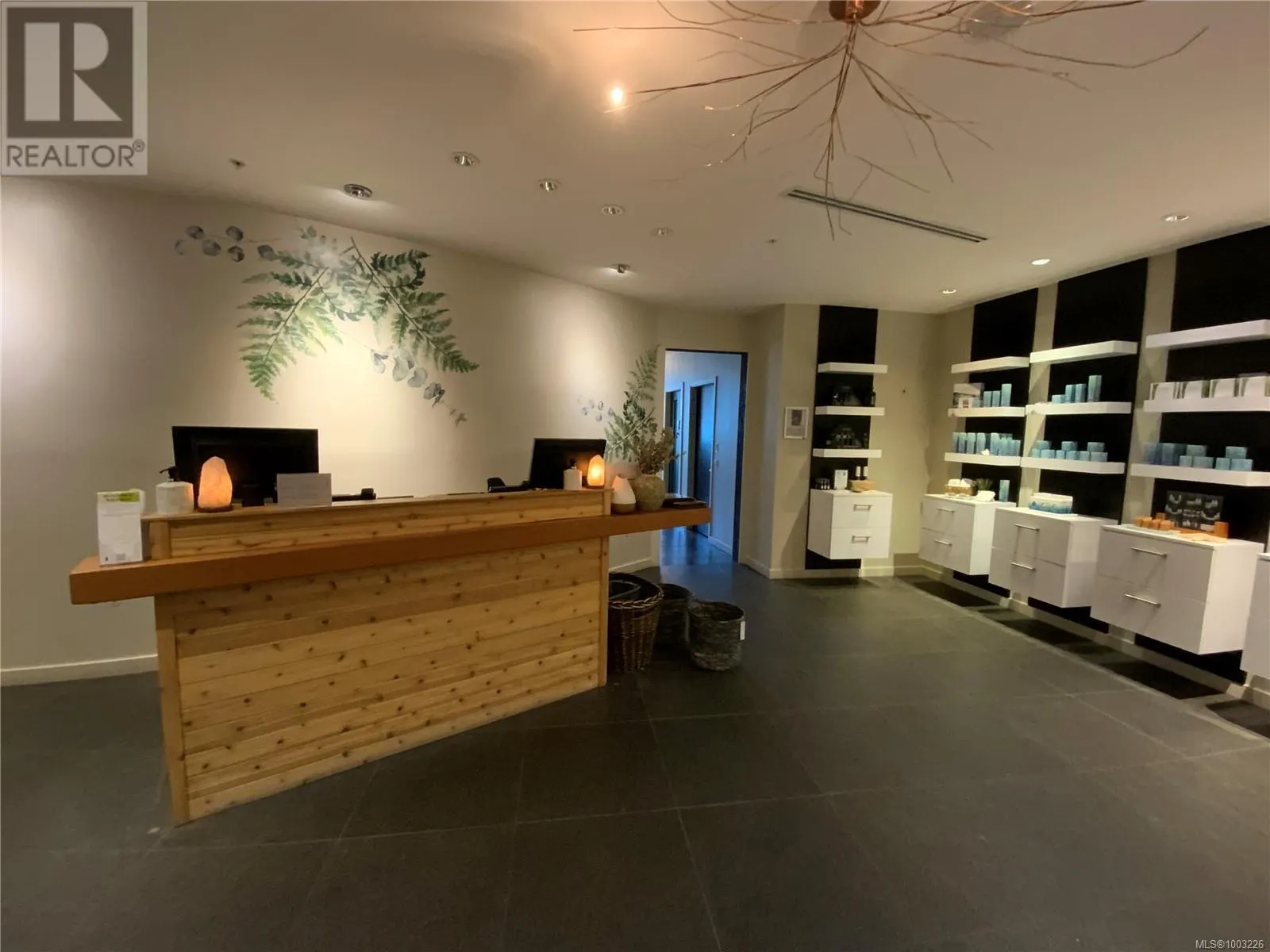 1104 596 Marine Dr