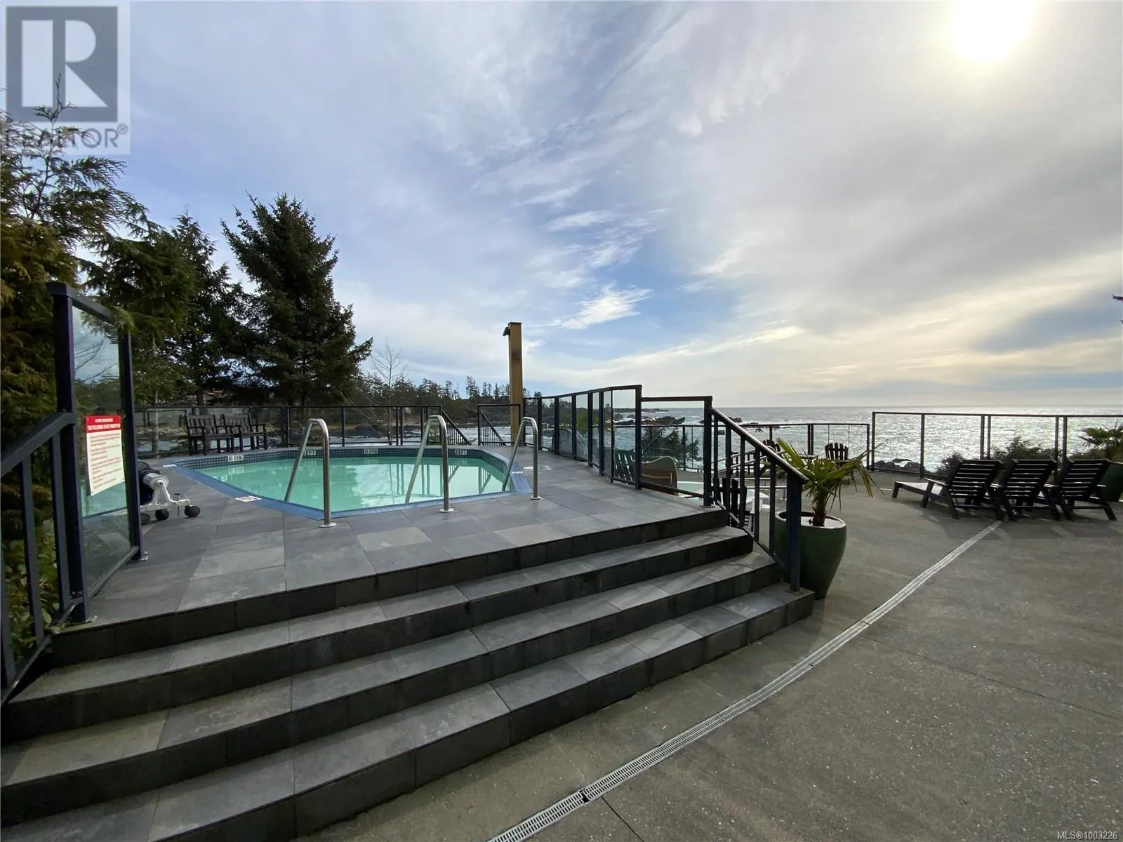 1104 596 Marine Dr