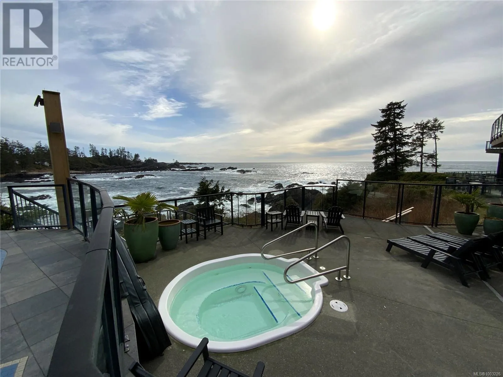 1104 596 Marine Dr