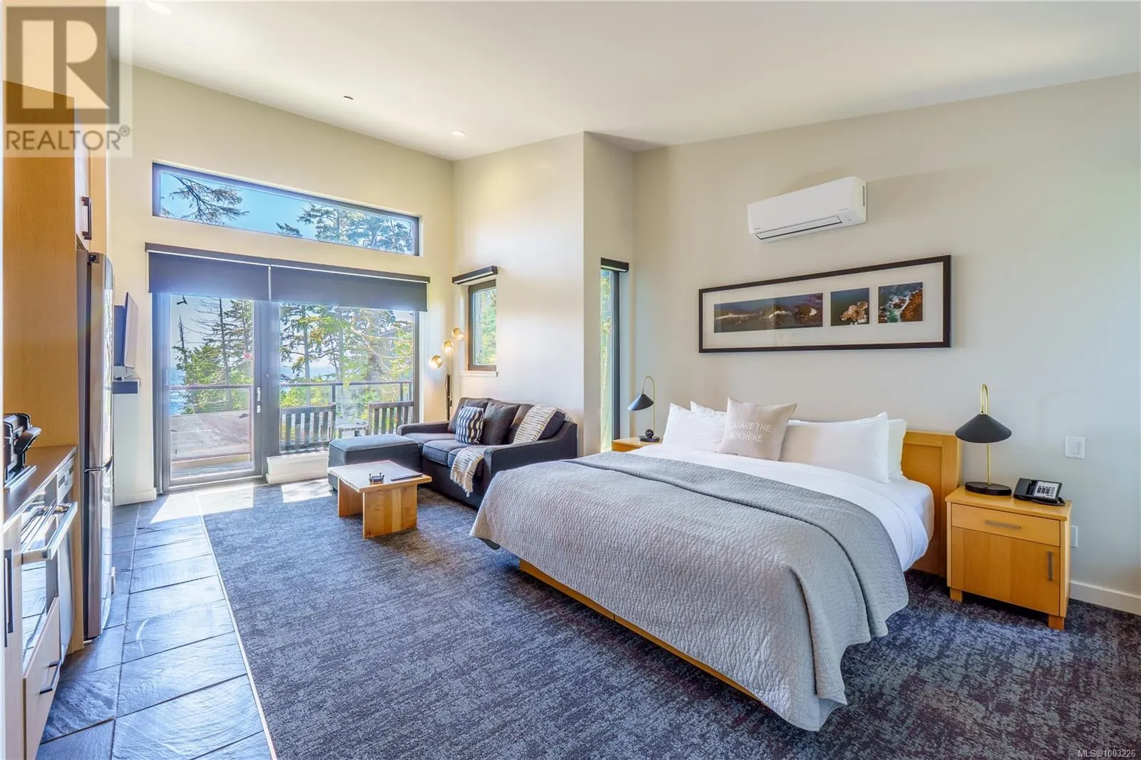 1104 596 Marine Dr