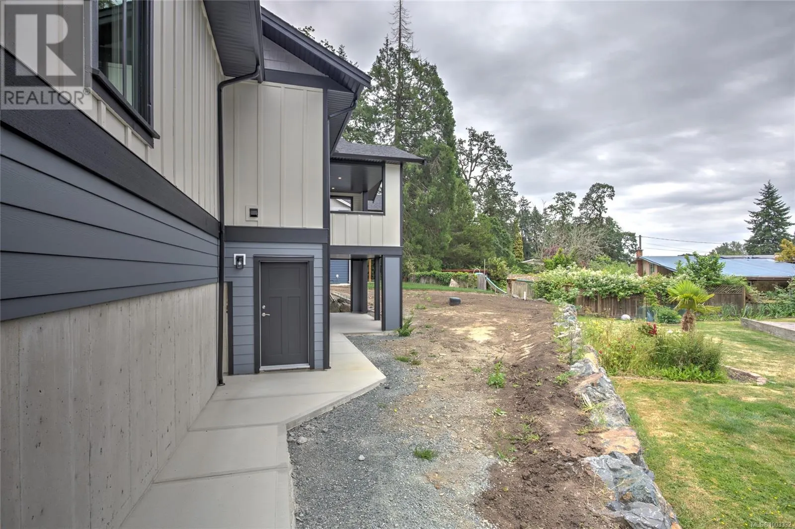 2036 Oakhill Pl