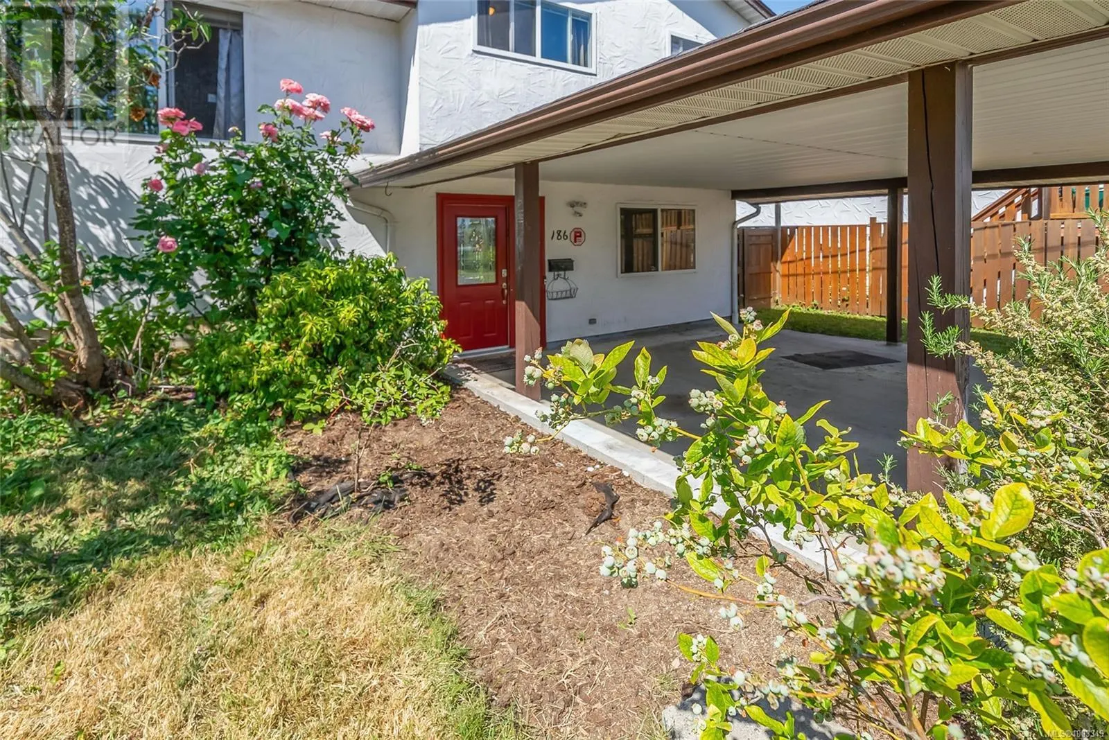 186 Acacia Ave