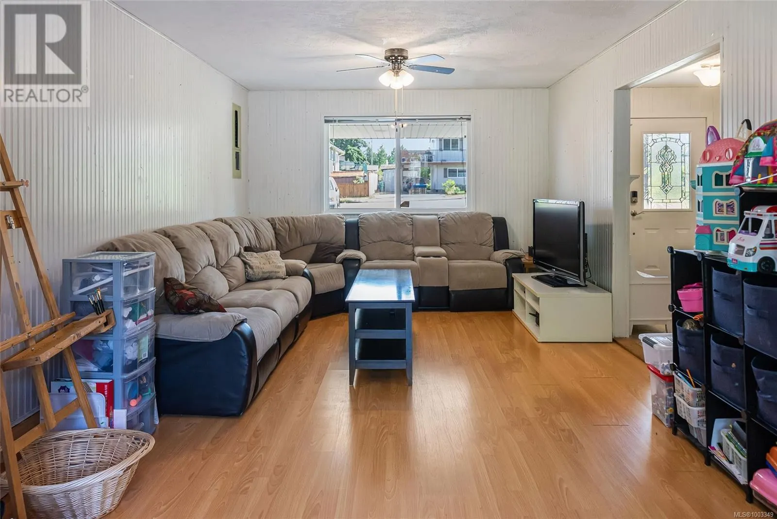 186 Acacia Ave