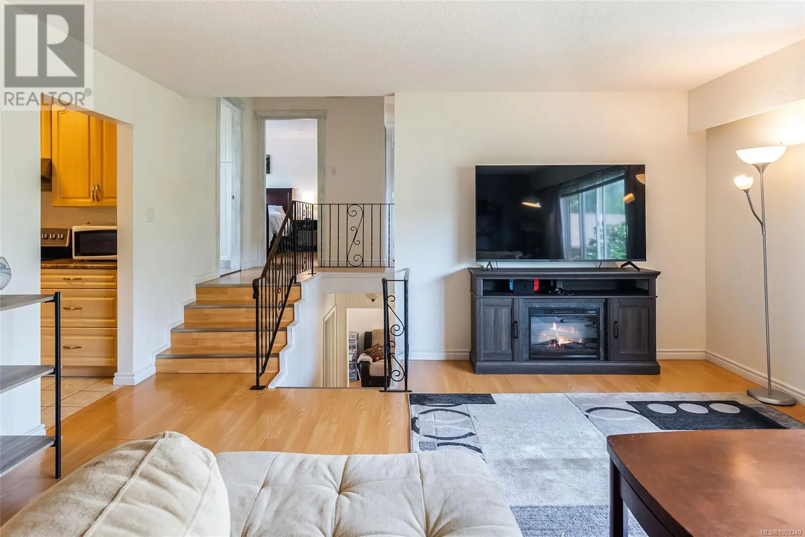 186 Acacia Ave