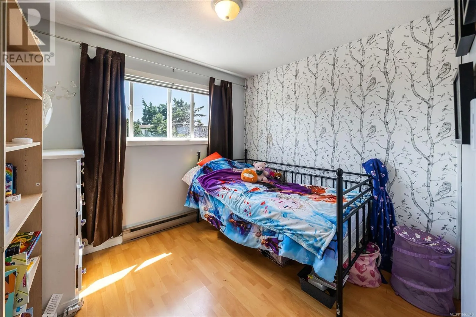 186 Acacia Ave