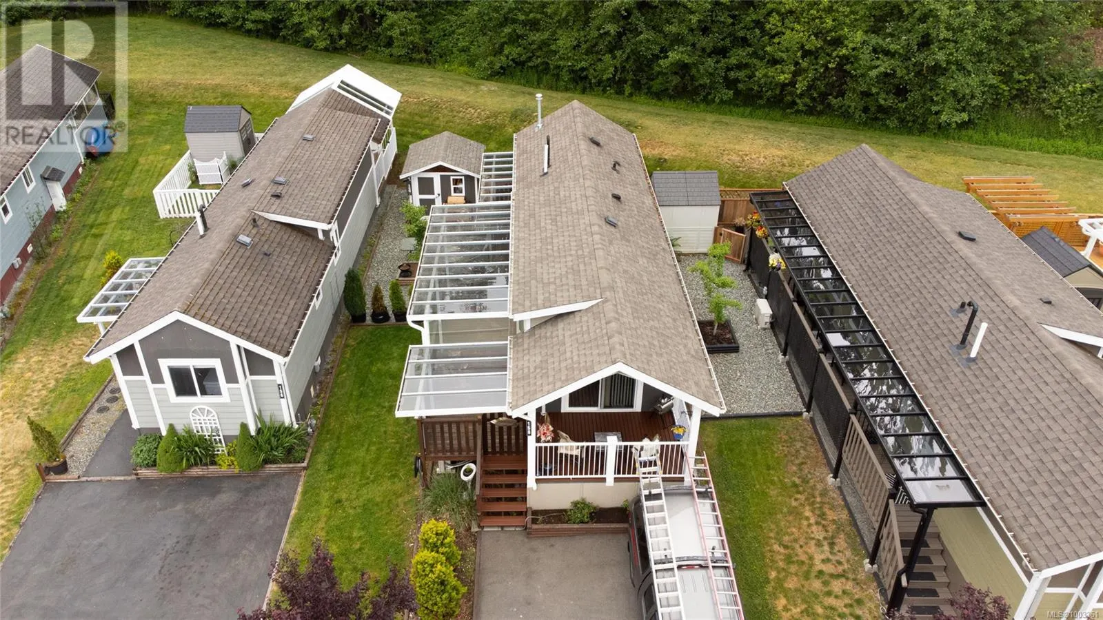 158 3042 RIVER Rd