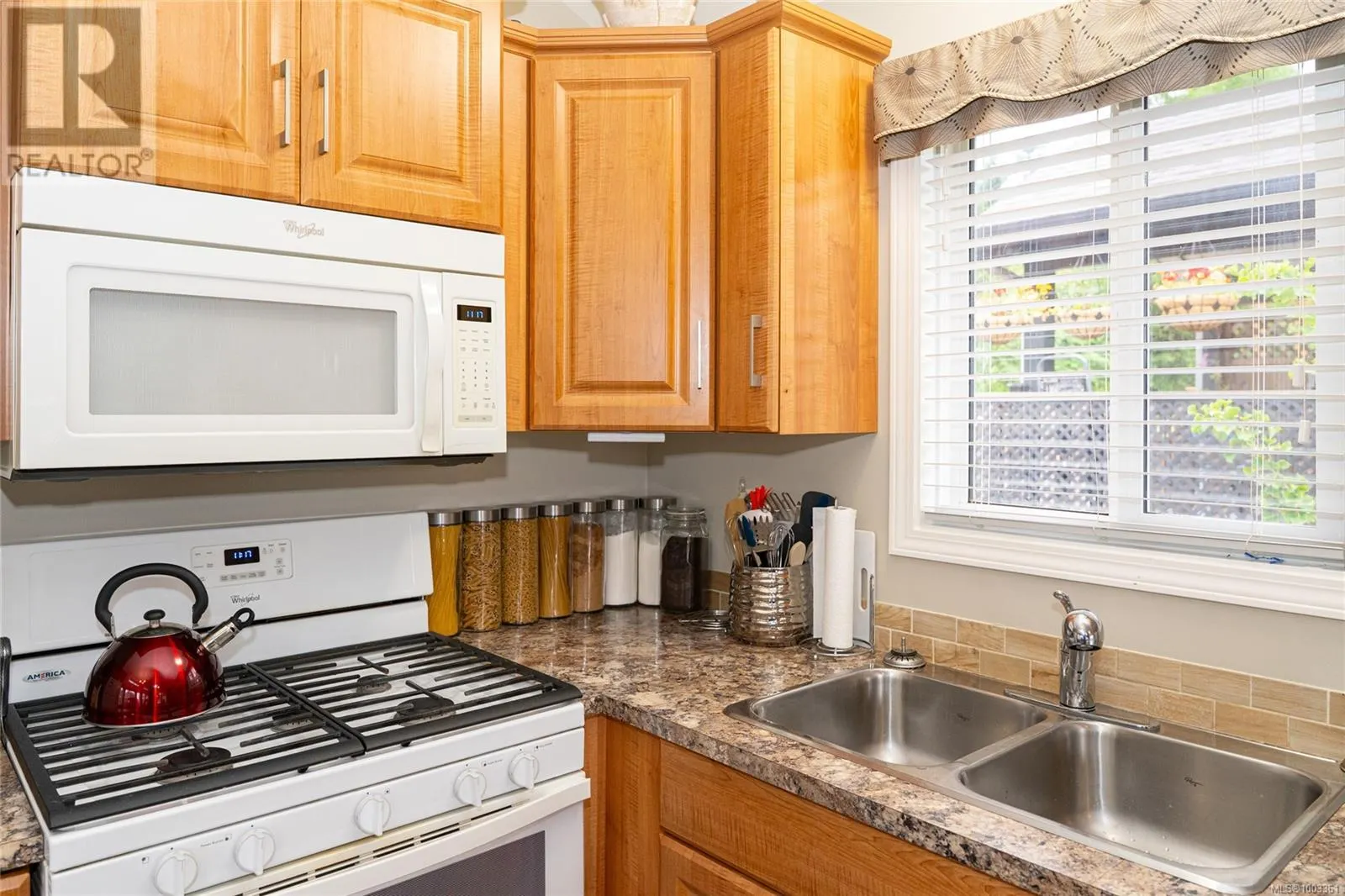 158 3042 RIVER Rd