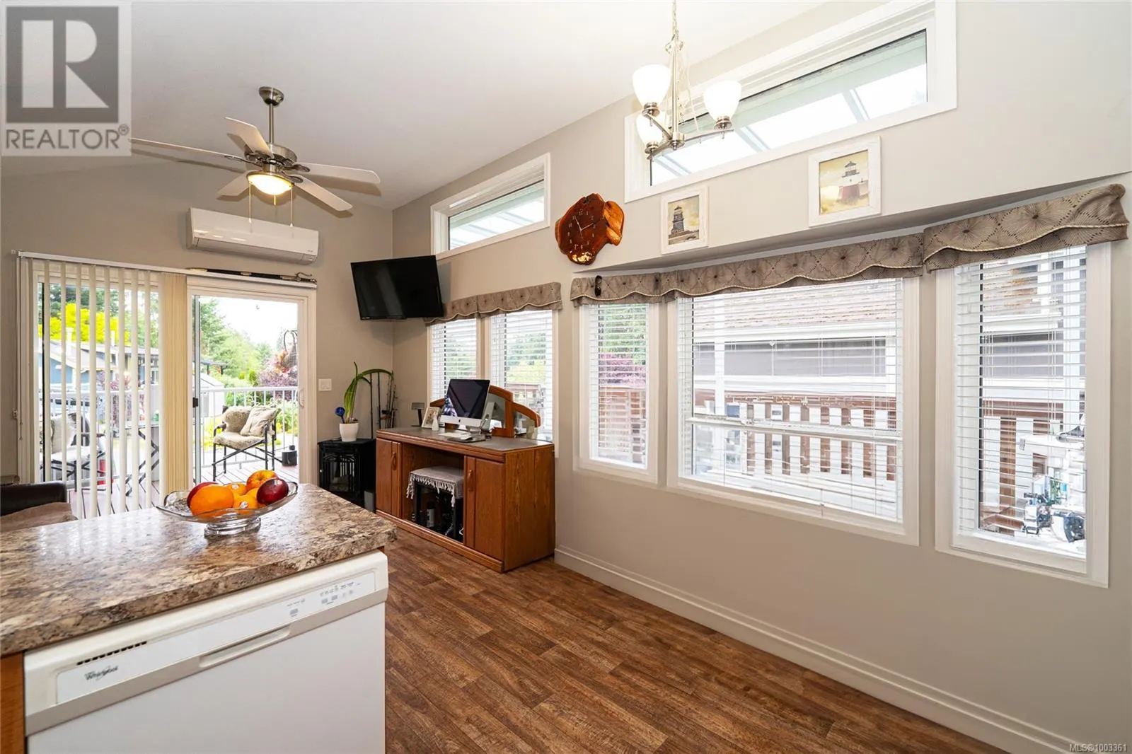 158 3042 RIVER Rd
