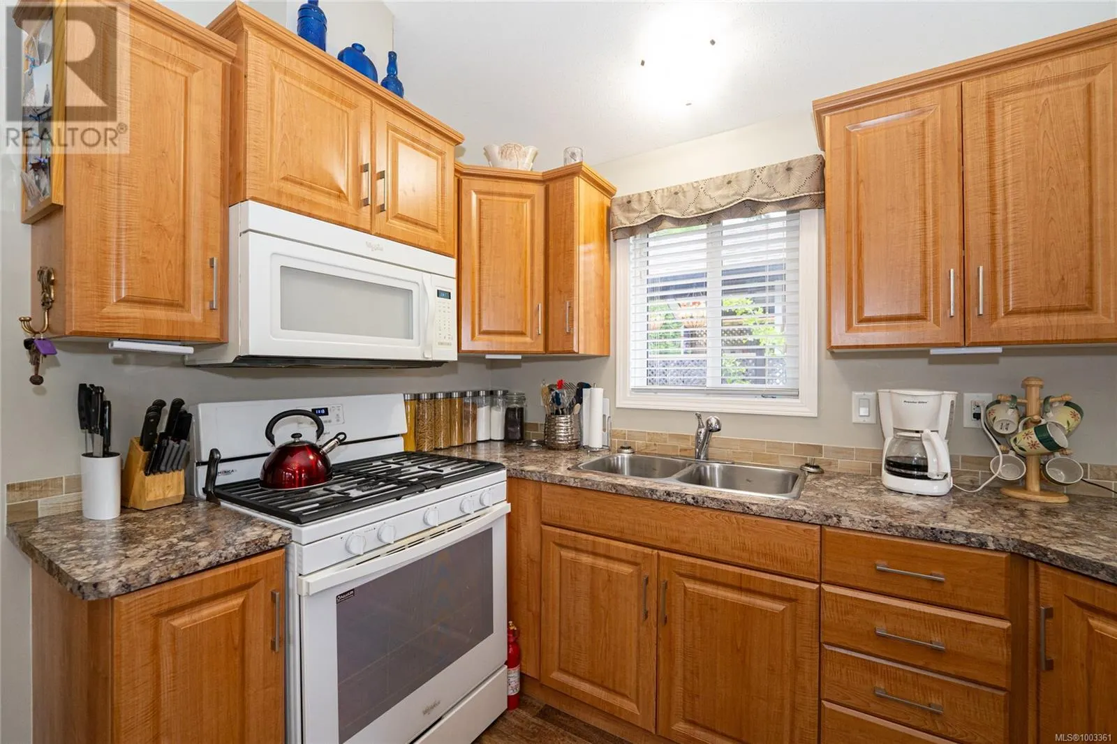 158 3042 RIVER Rd