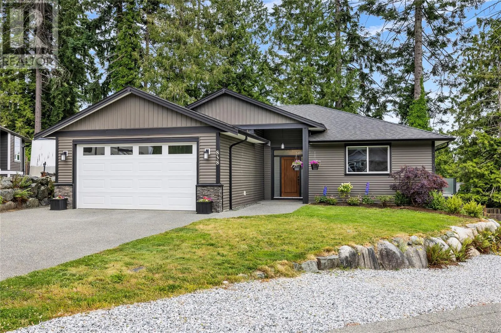 838 Stirling Dr