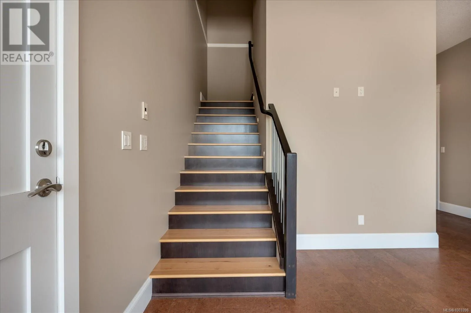 130 Canterbury Cres