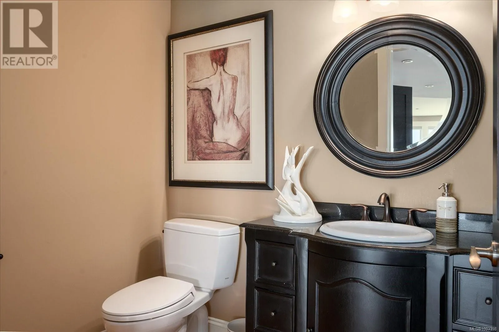 130 Canterbury Cres