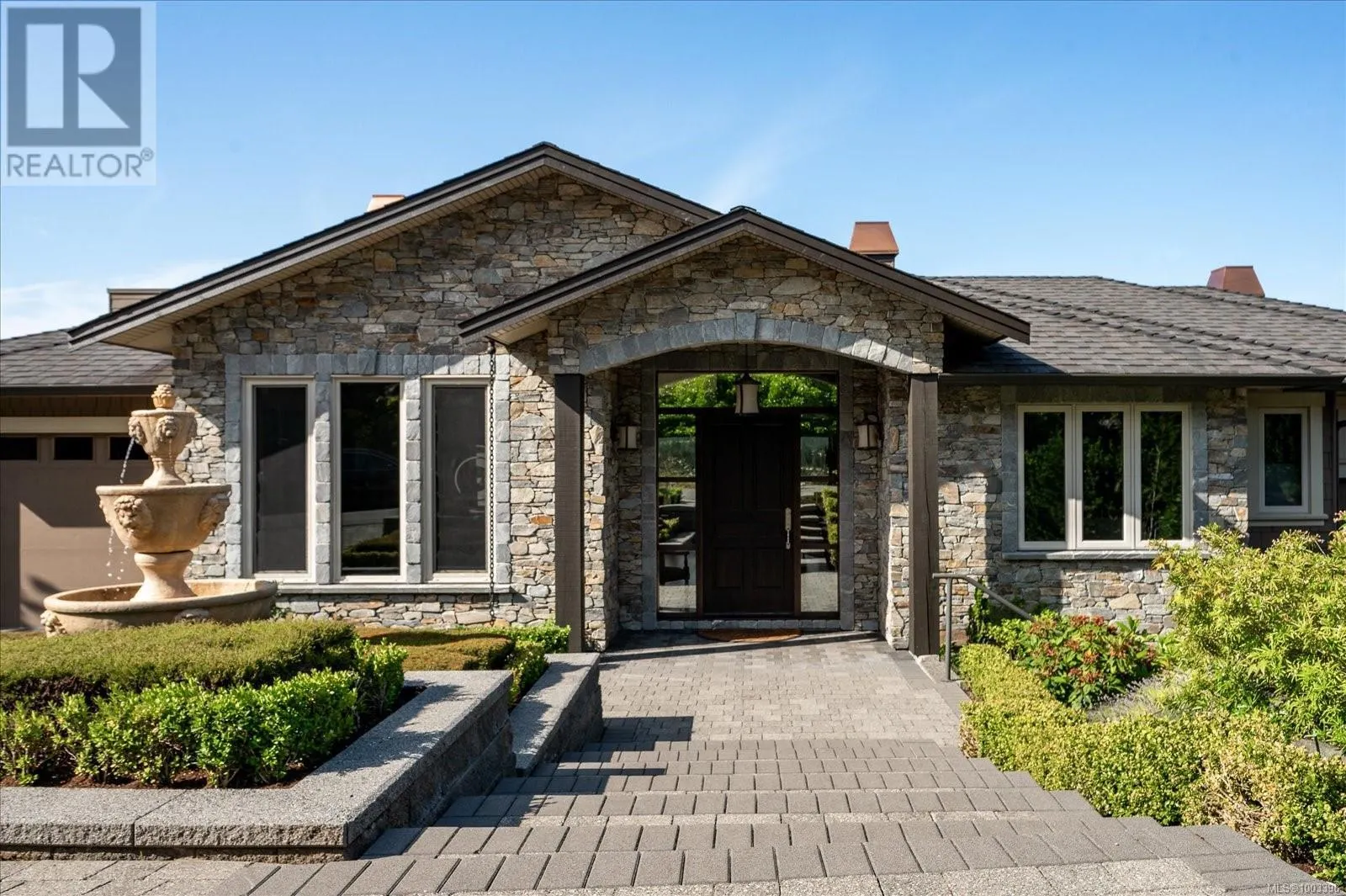 130 Canterbury Cres