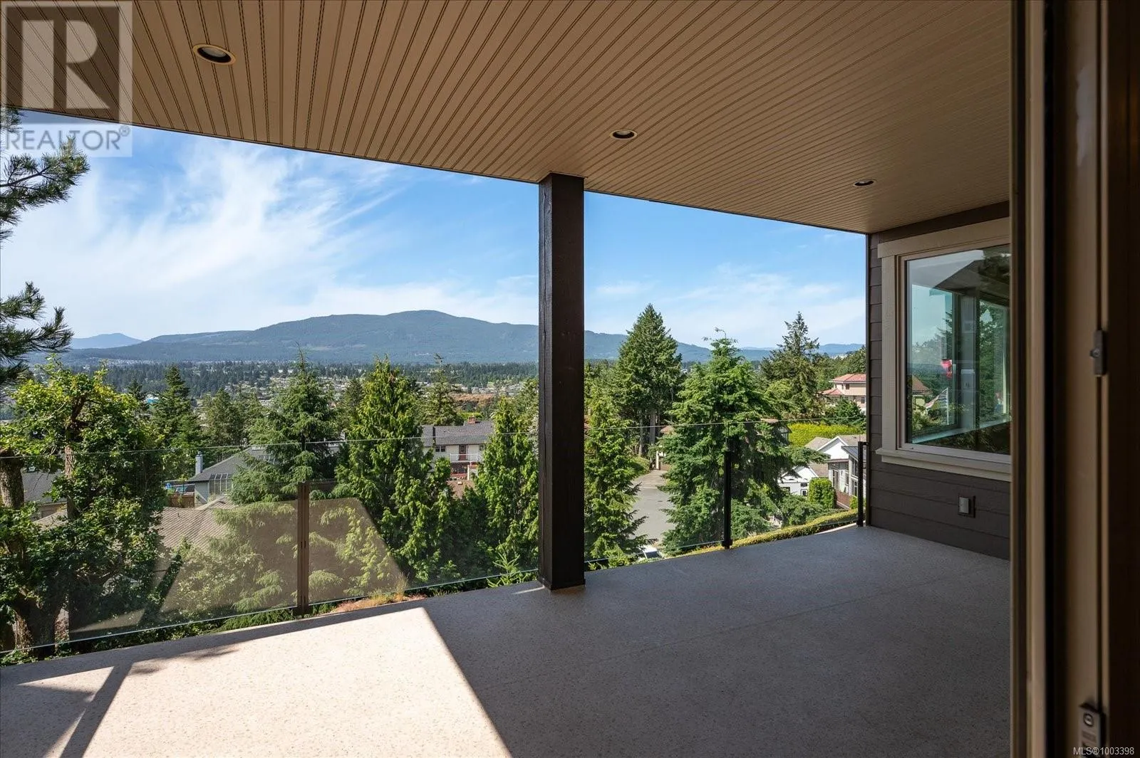 130 Canterbury Cres
