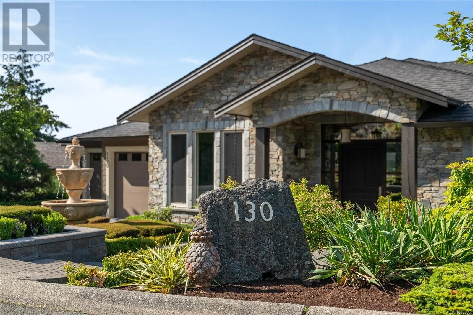 130 Canterbury Cres