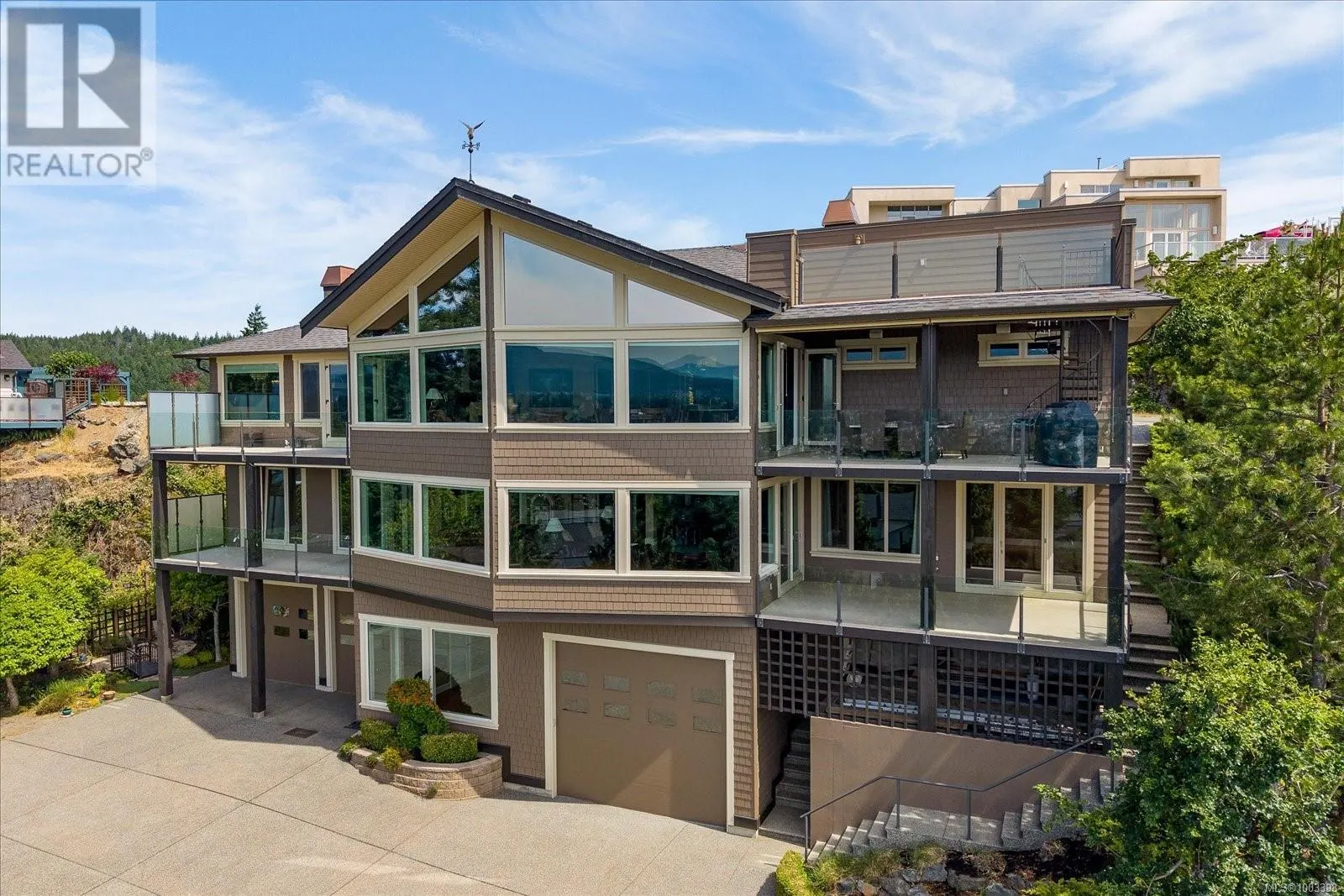 130 Canterbury Cres