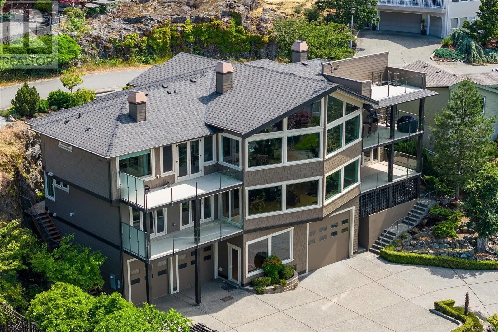130 Canterbury Cres