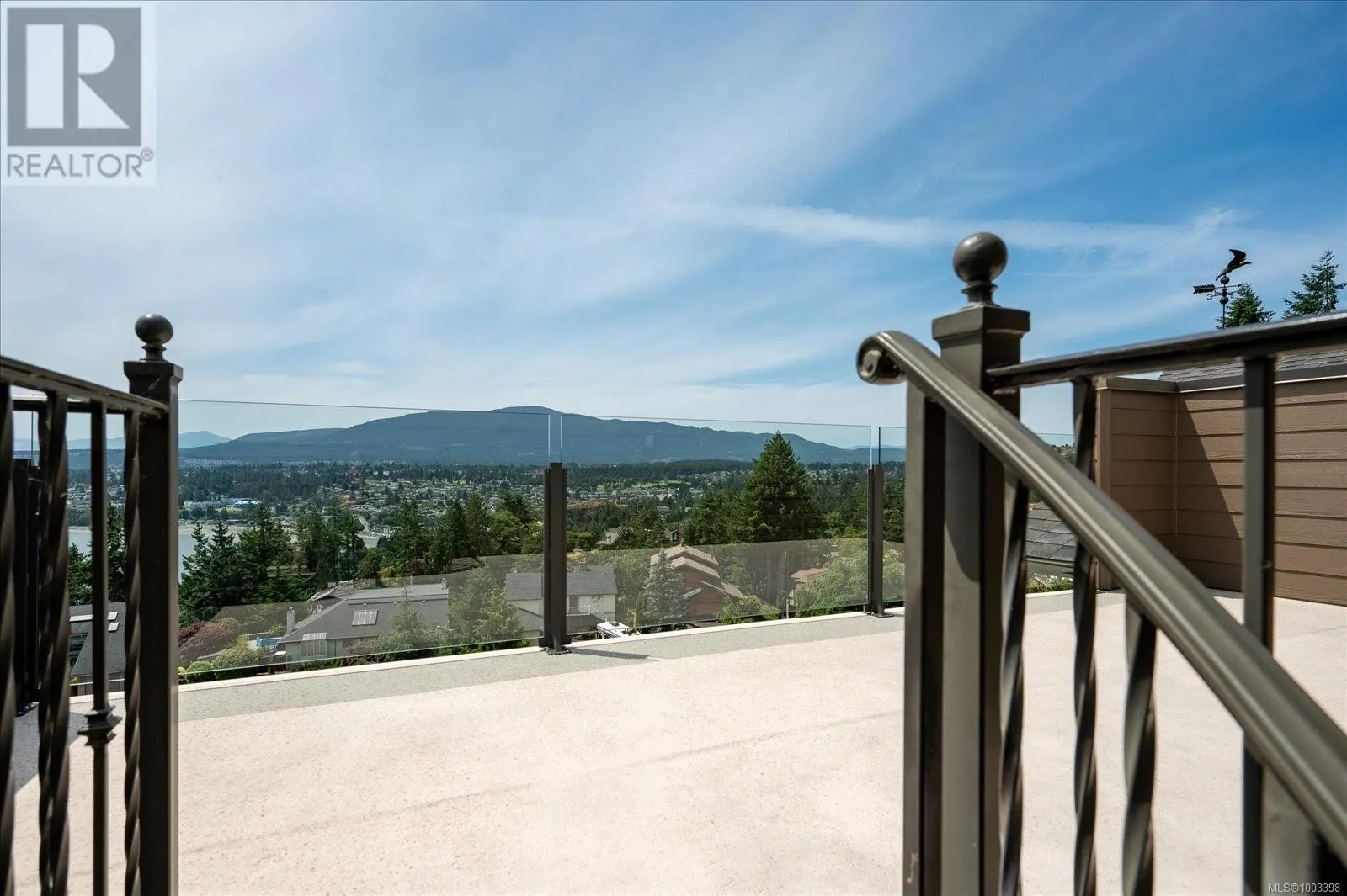 130 Canterbury Cres
