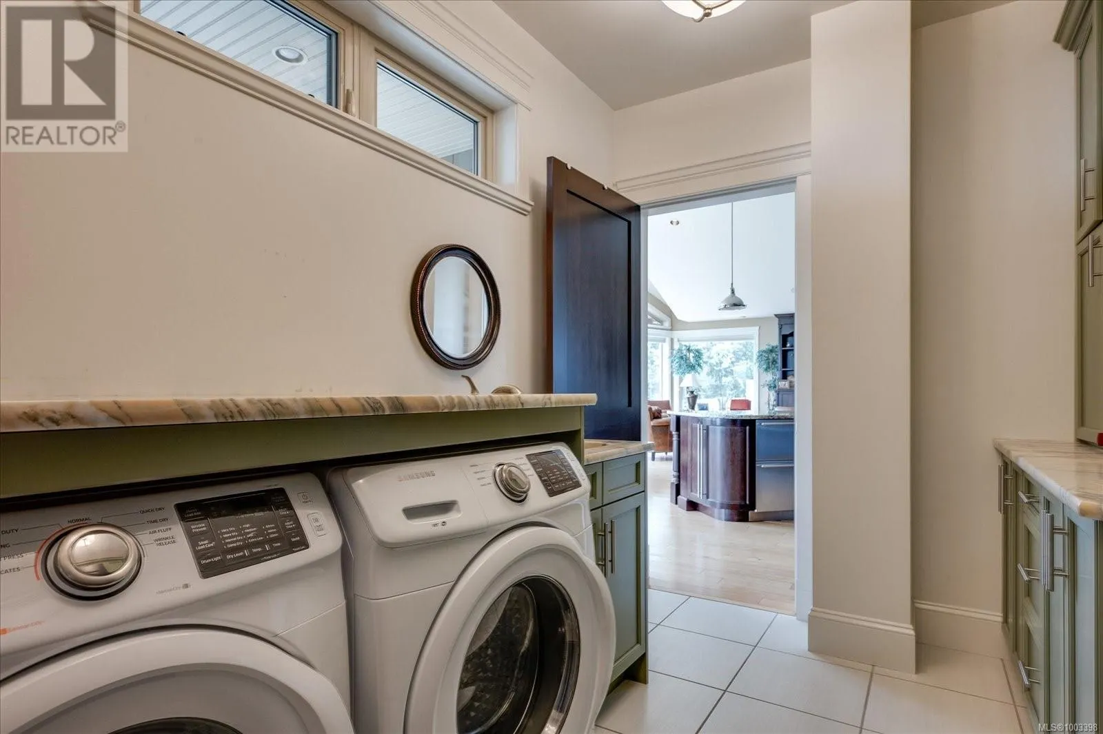 130 Canterbury Cres
