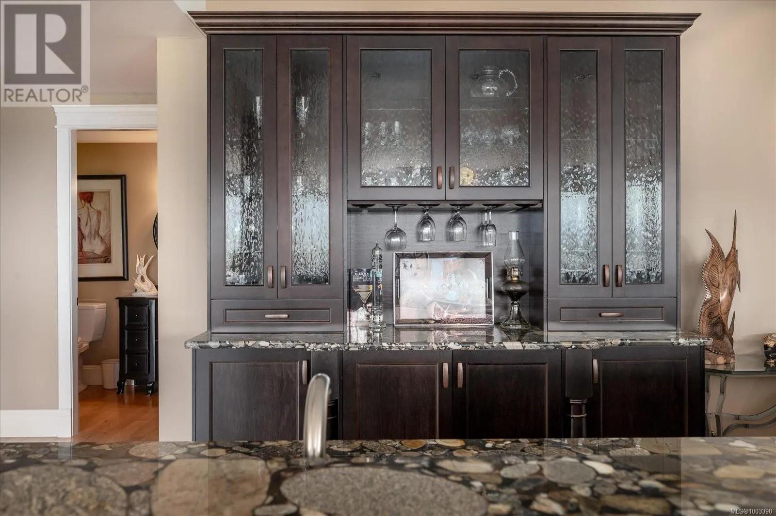 130 Canterbury Cres