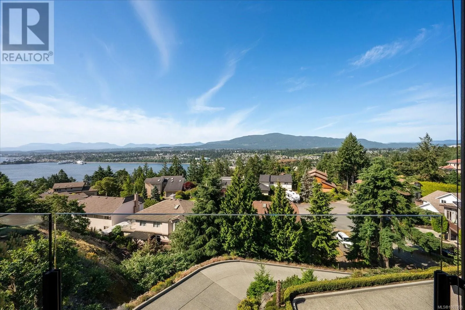 130 Canterbury Cres