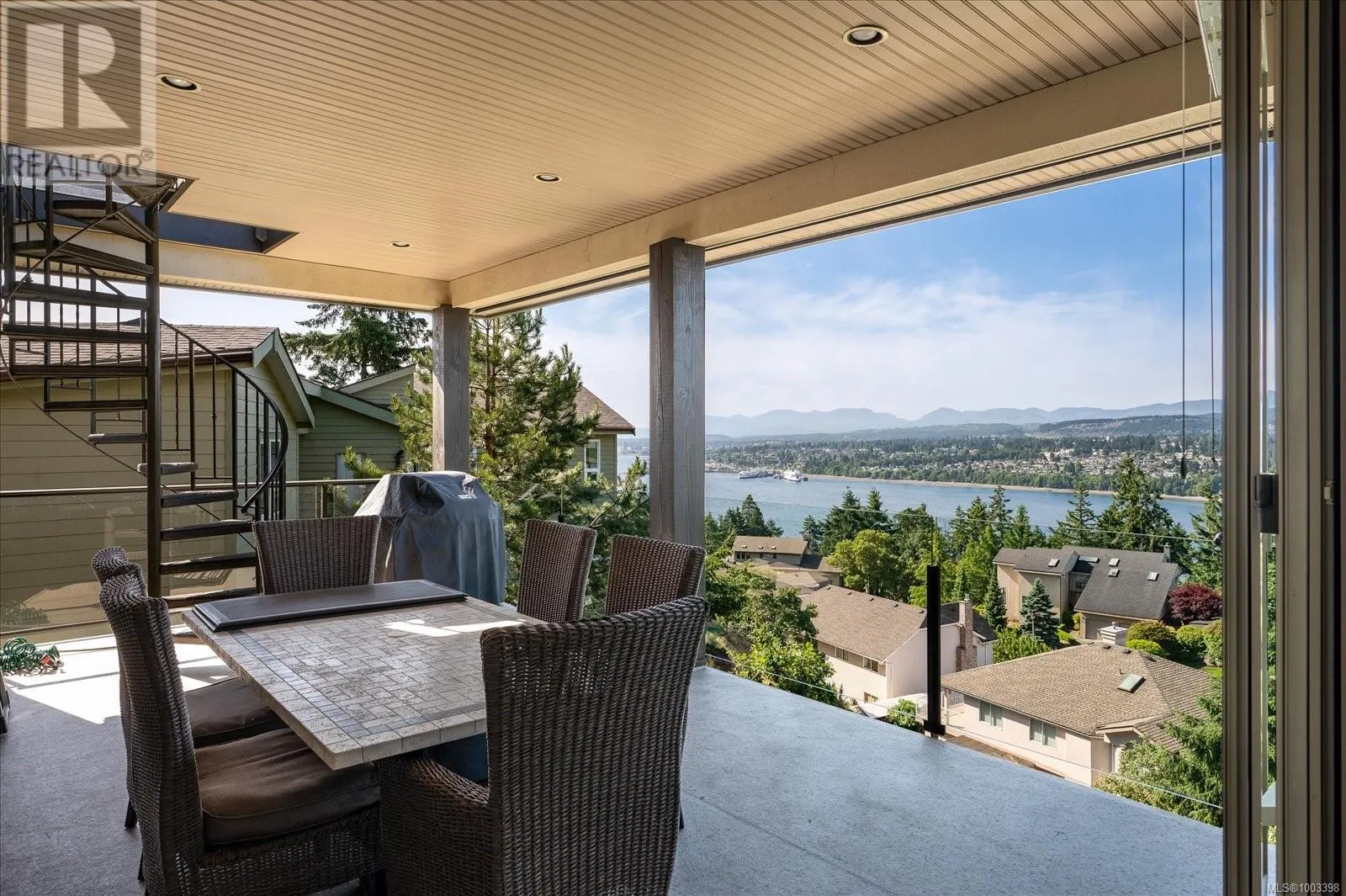 130 Canterbury Cres