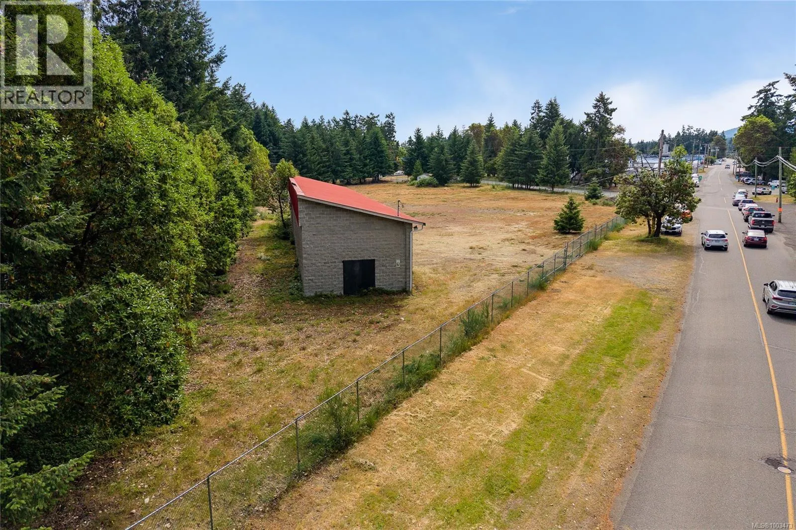 1100 Island Hwy E