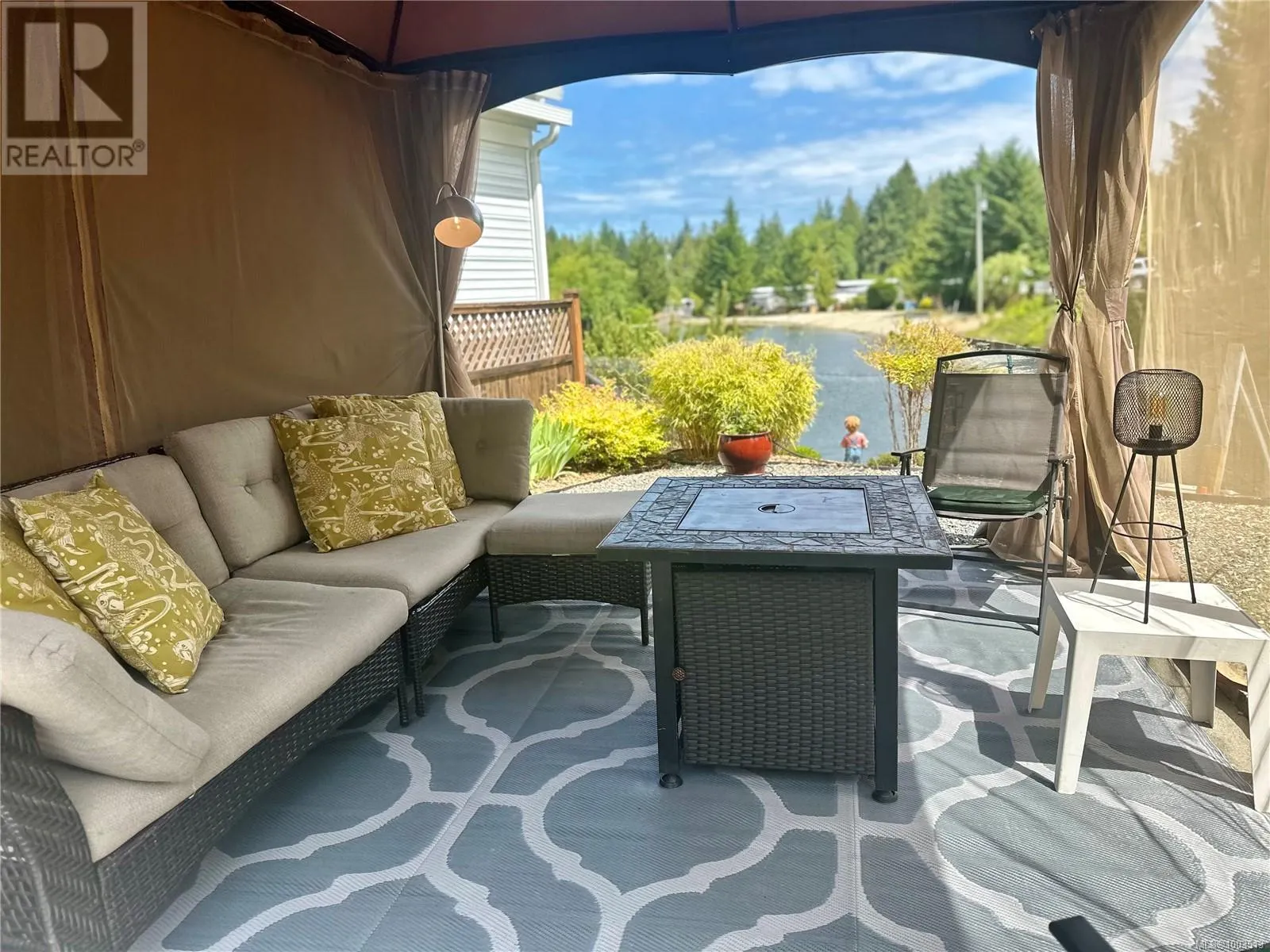 F12 2650 Turnbull Rd