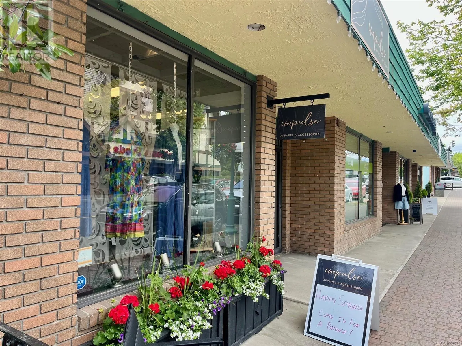 C 702 Memorial Ave