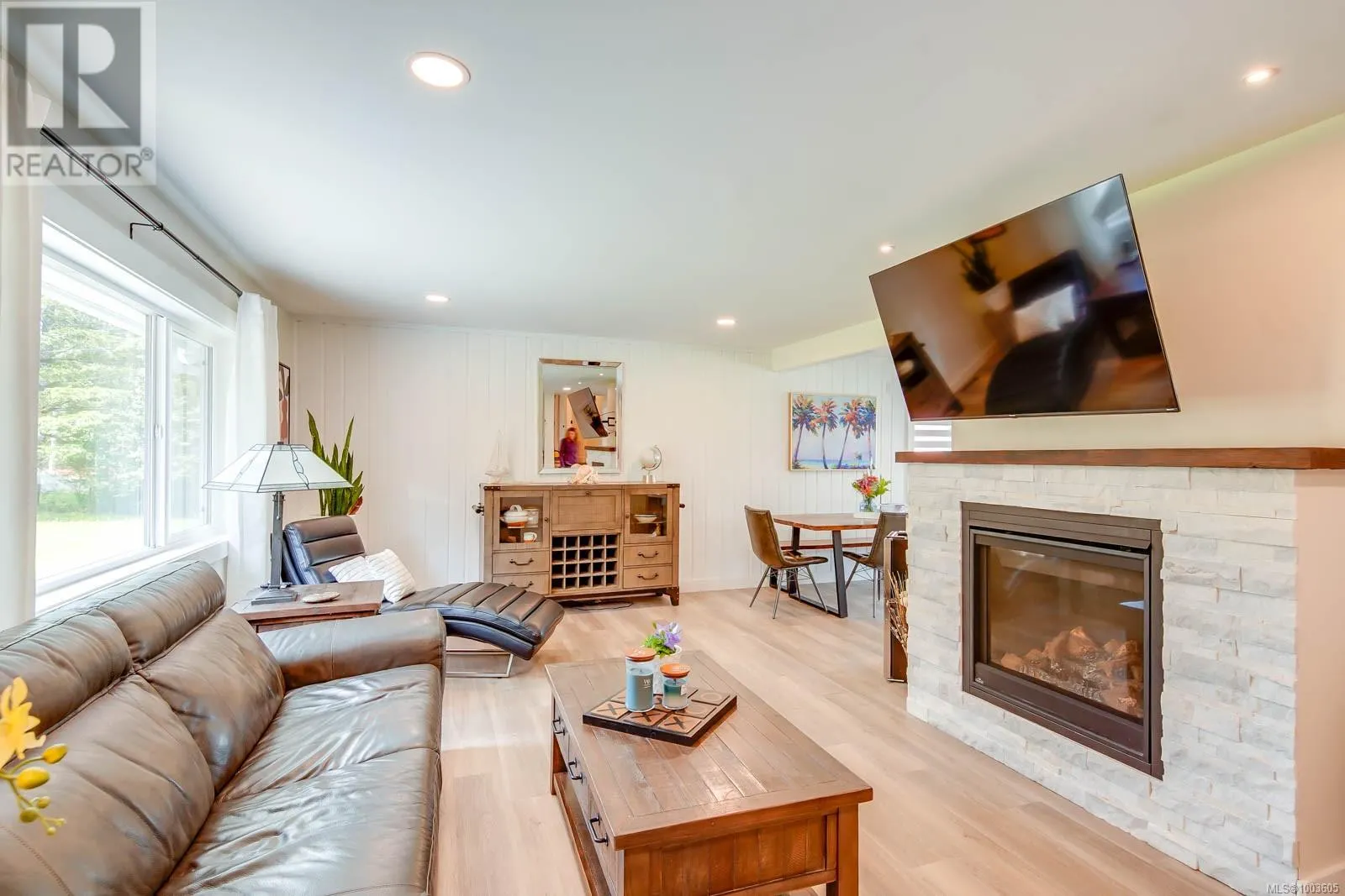 7801-7807 Beaver Creek Rd