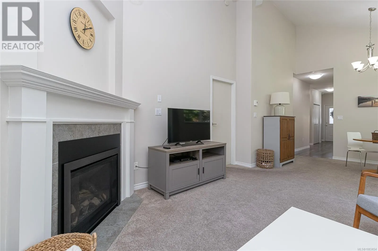 3 3633 Cedar Hill Rd