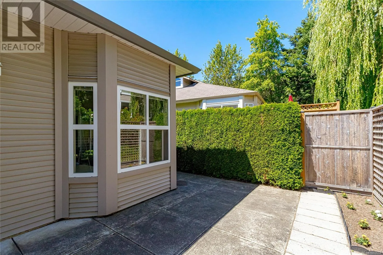 3 3633 Cedar Hill Rd