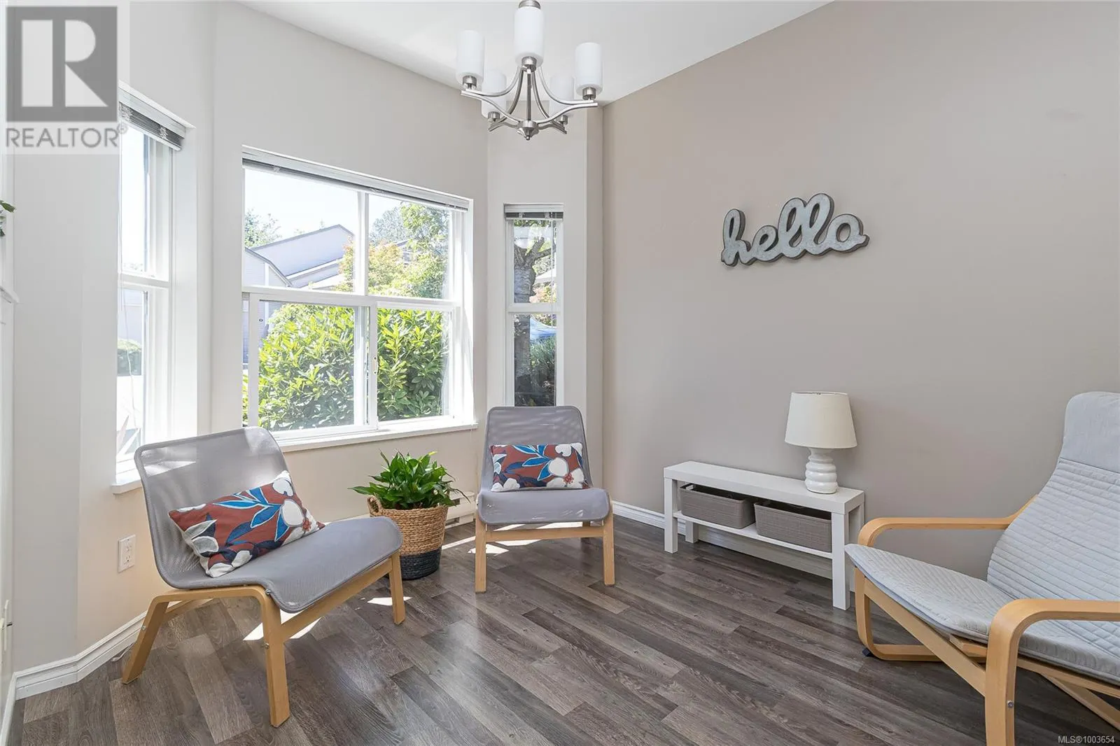 3 3633 Cedar Hill Rd