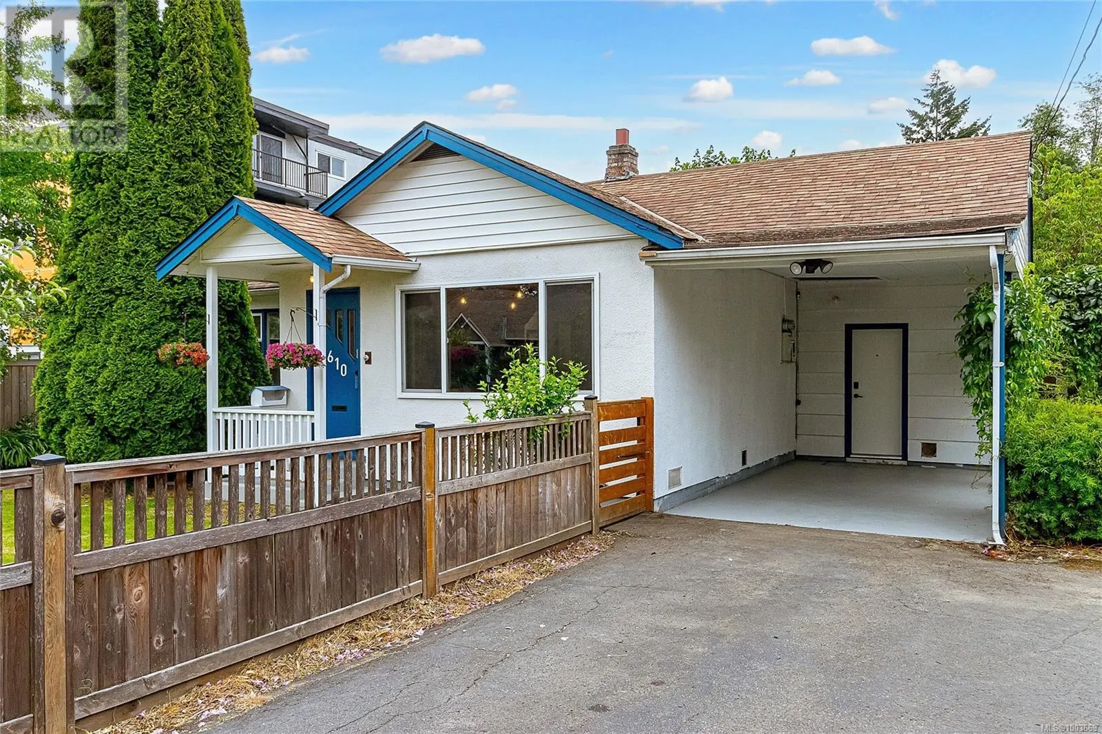 610 Dobson Rd