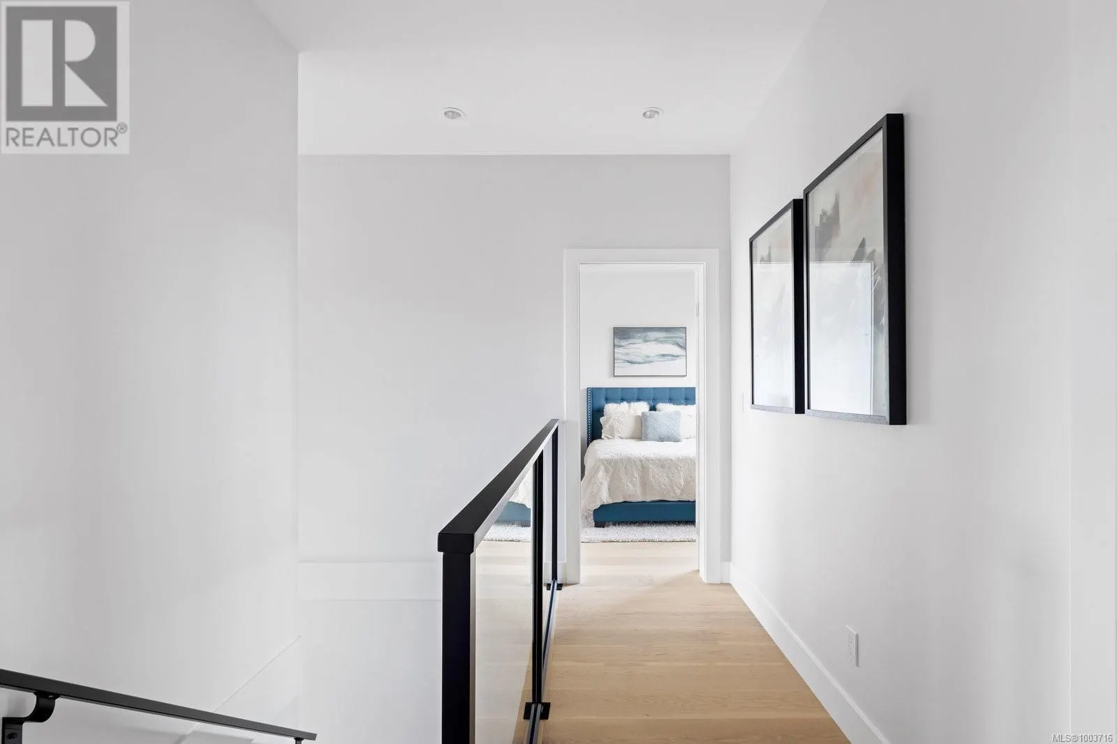 2306 Grove Cres