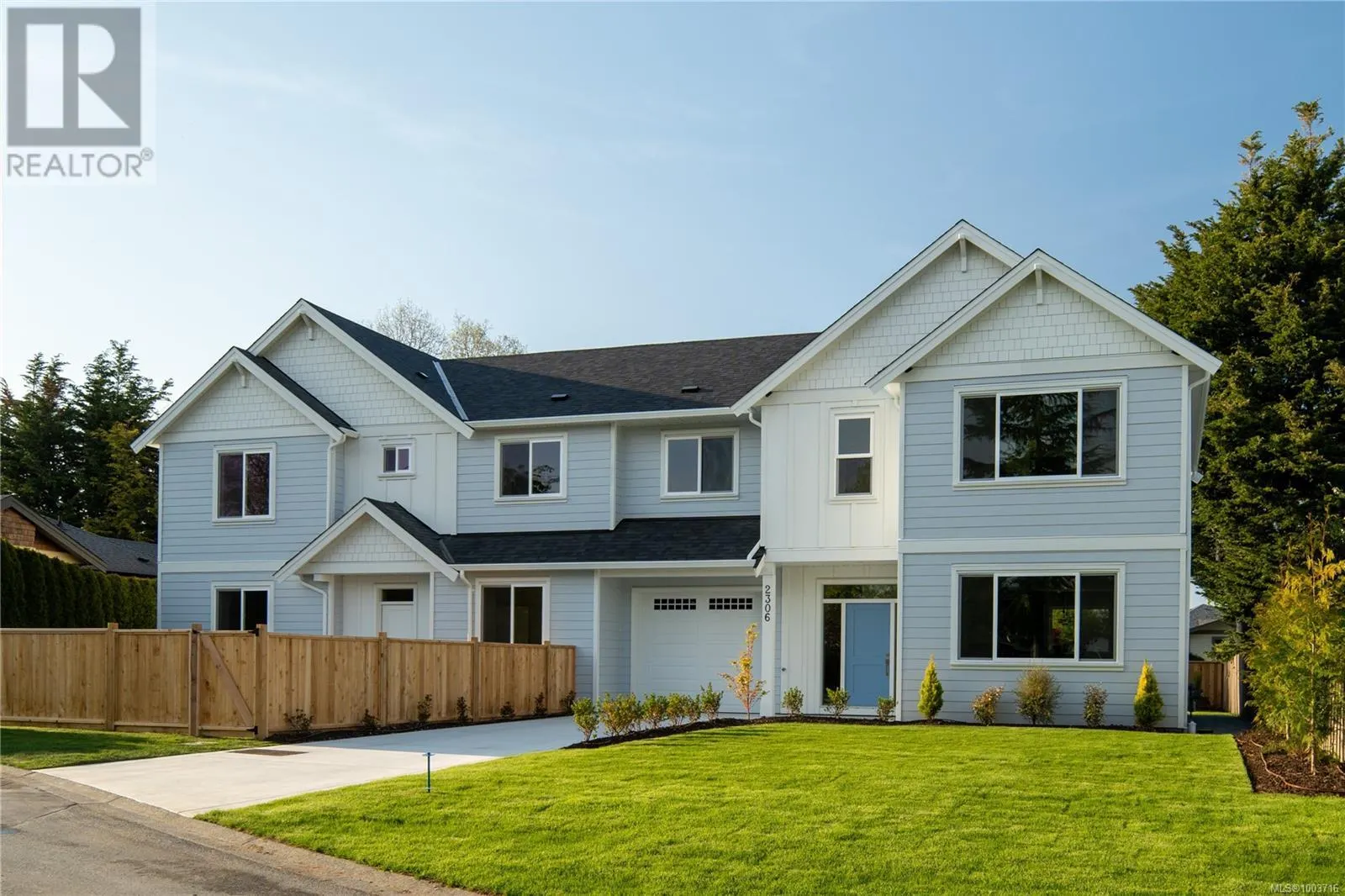 2306 Grove Cres