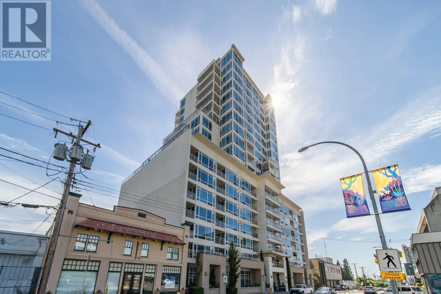 1004 38 Front St