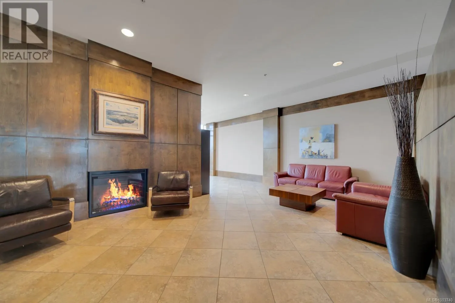 1004 38 Front St