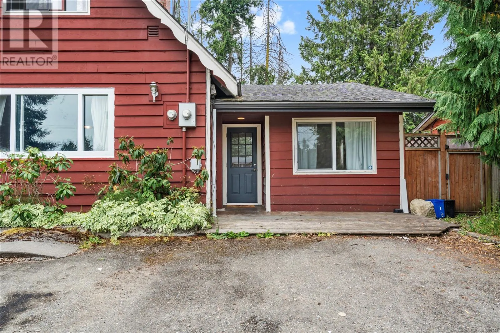 170 Stanford Ave E