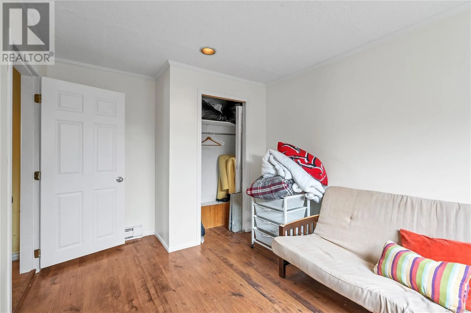 170 Stanford Ave E